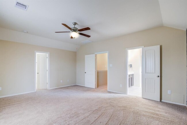 Building Photo - 6879 Dogwood Cliff Ln