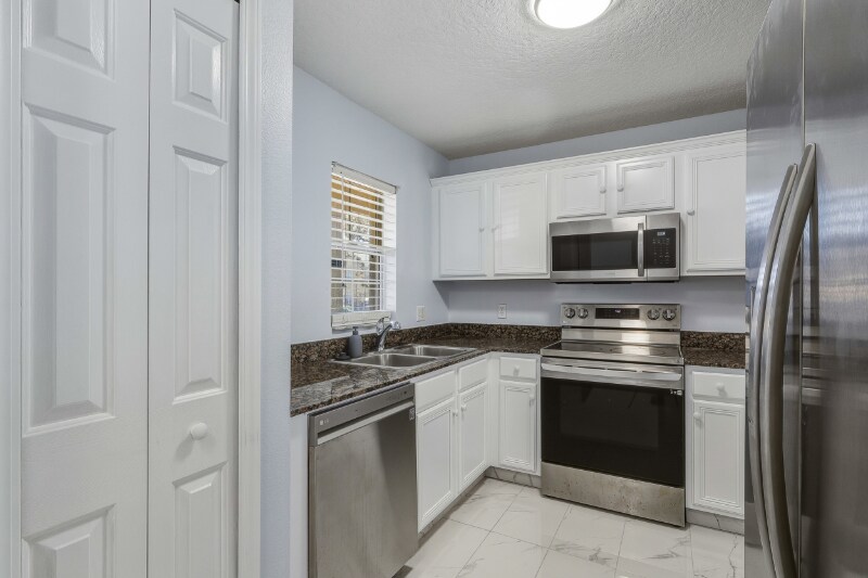 Building Photo - 3410 Castle Stone Ct