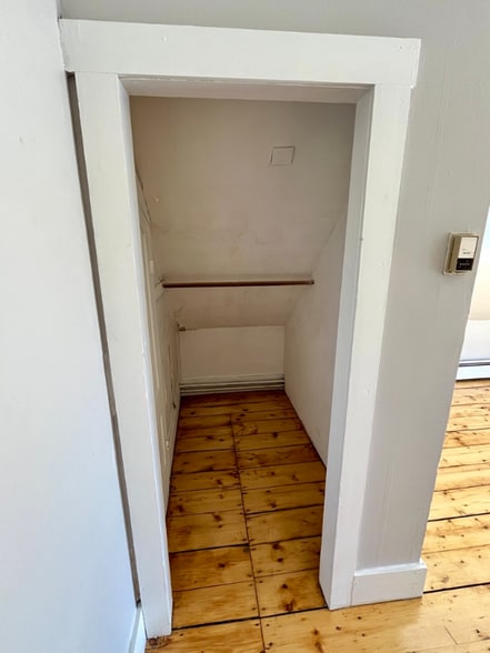 Building Photo - 50 N Main St