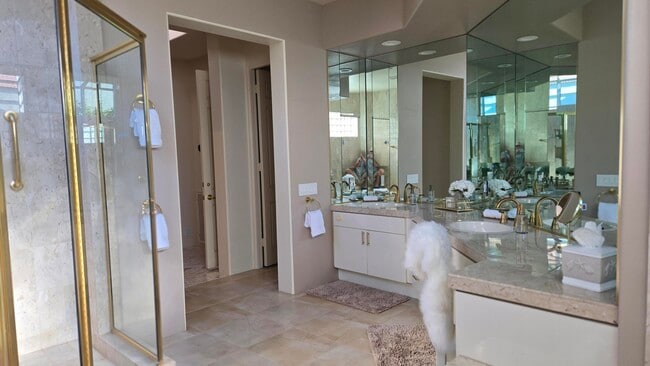 Building Photo - 75105 Spyglass Dr