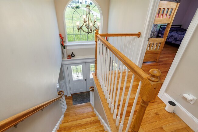 Building Photo - 22 White Pine Dr