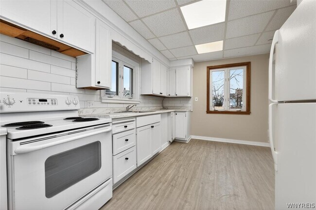 Building Photo - 609 22nd St