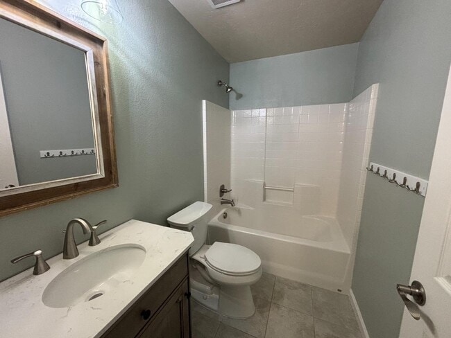 Building Photo - 16581 Berkley Ave