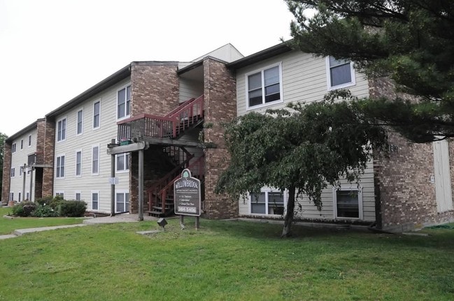 Primary Photo - Willowbrook Apartments