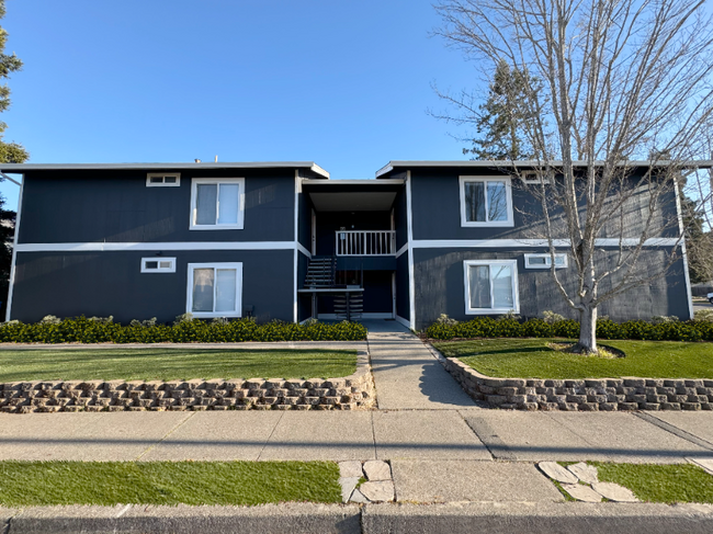 Building Photo - 2304 Maher Dr