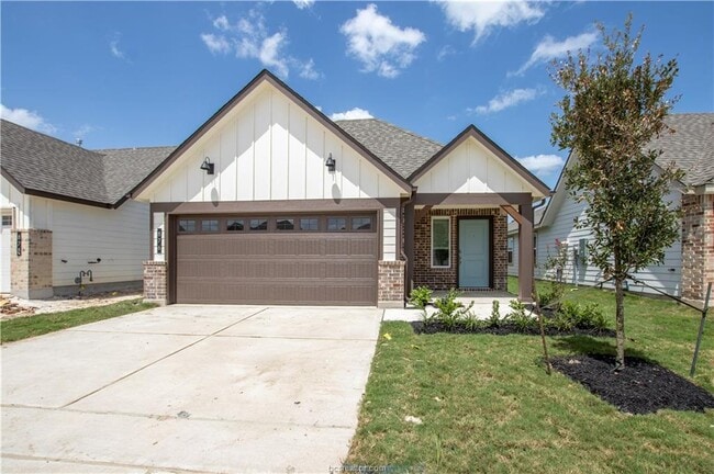 Primary Photo - 883 Kickapoo Ln