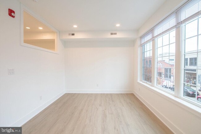Building Photo - 1324 Frankford Ave