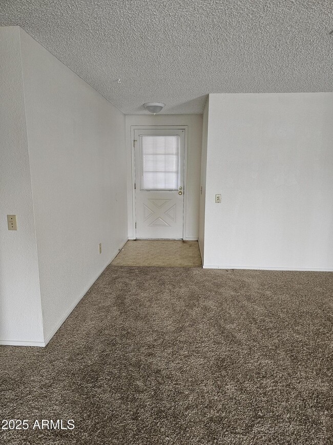 Building Photo - 6231 W Zoe Ella Way