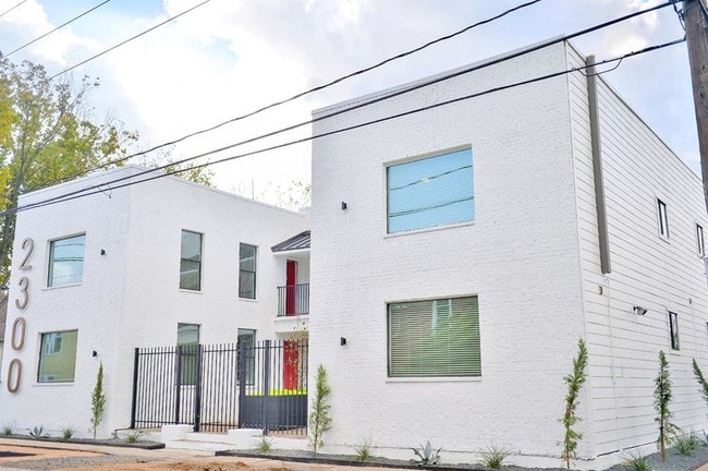 Building Photo - 2300 Stanford St