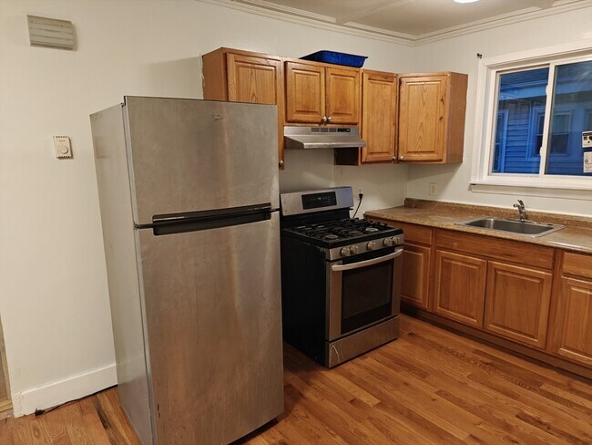 Building Photo - 11 Nelson St