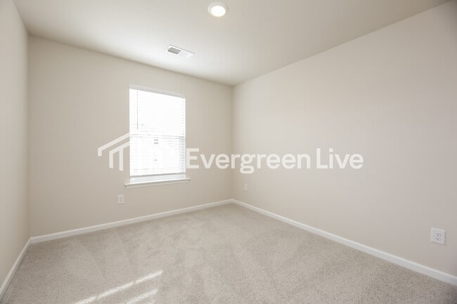 Building Photo - now