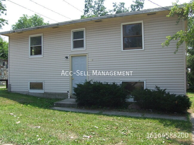 Building Photo - 530 Hall St SE