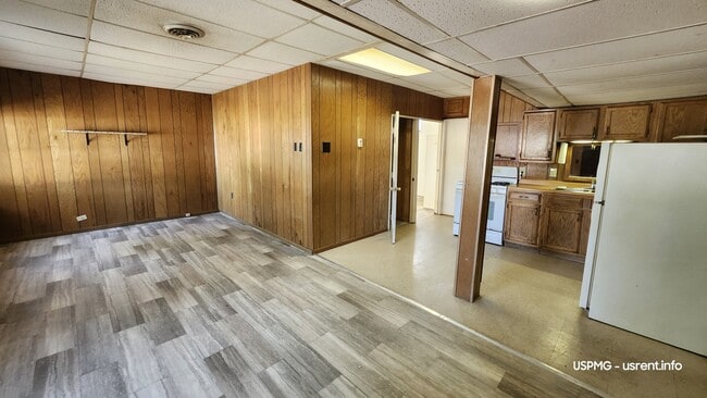 Building Photo - 3406 Van Hook Ave