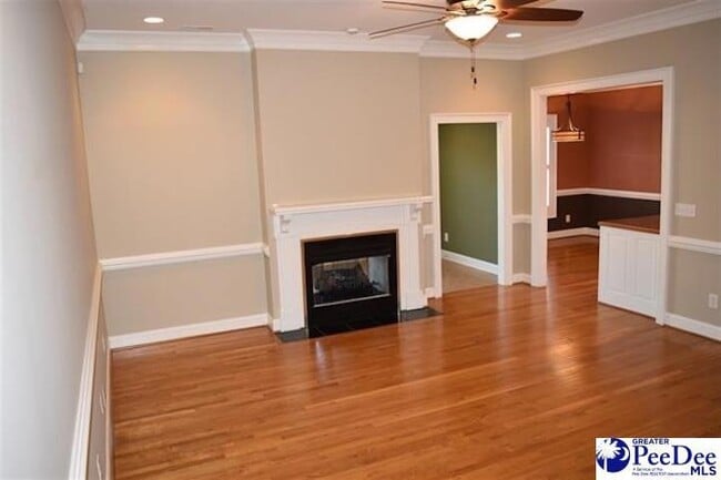 Building Photo - 488 Cove Pointe Dr