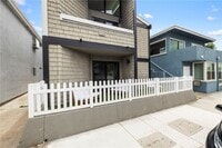 Building Photo - 421 E Balboa Blvd