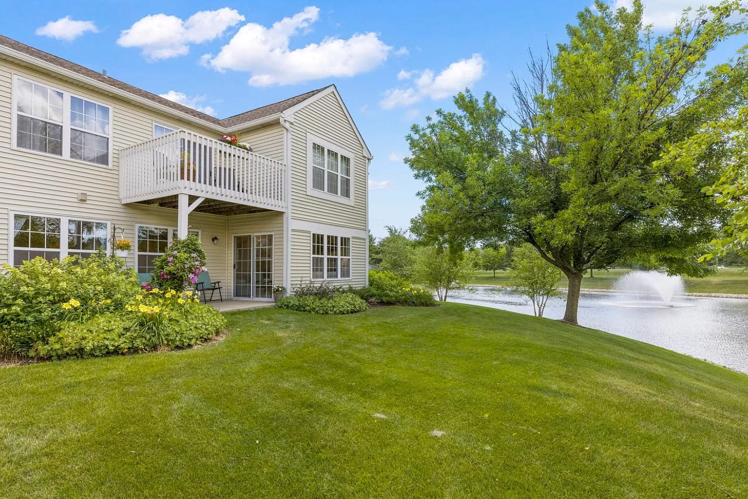 Building Photo - 2503 Sheehan Dr