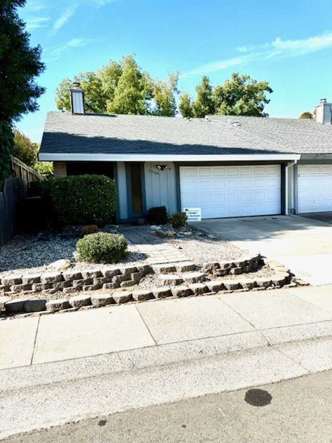Primary Photo - Cute Duplex in Convenient Location!