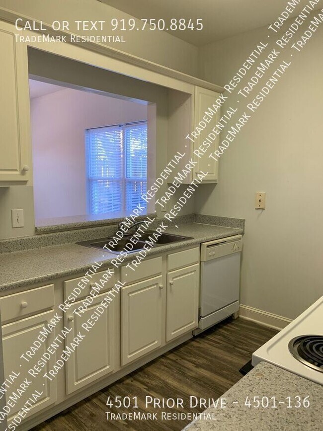 Building Photo - 4501 Prior Dr