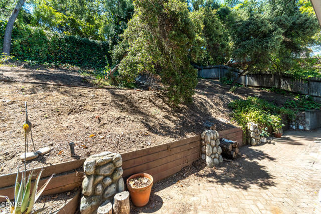 Building Photo - 2057 Hilldale Dr
