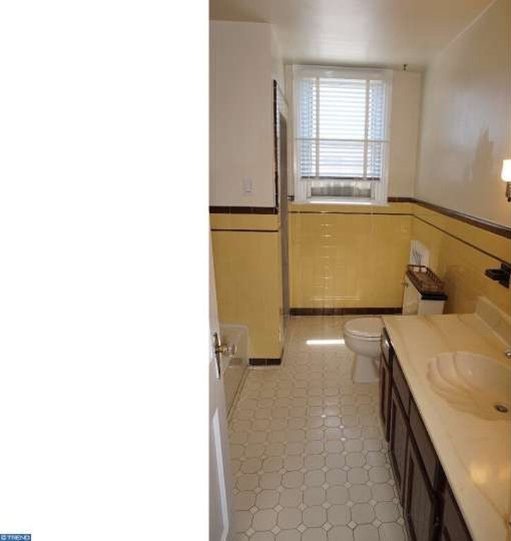 Building Photo - 3339 Vista St