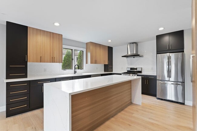 Building Photo - 15 Barnes Dr