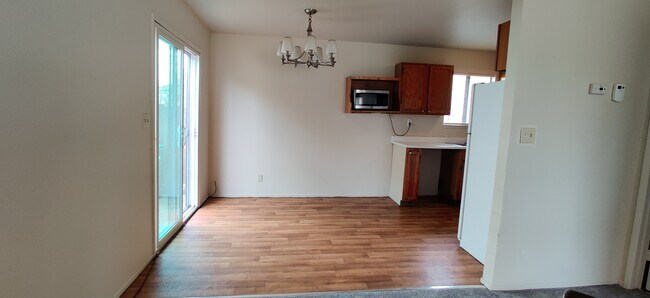 Building Photo - 5362 Bancroft Ave