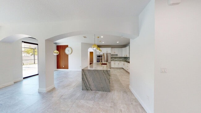 Building Photo - 6BR /5BA  LUXURY POOL HOME -  Fells Landing Subdivision- Minutes to Medical City! **1/2 OFF FIRST...