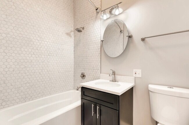 Building Photo - 4514 S Calumet Ave