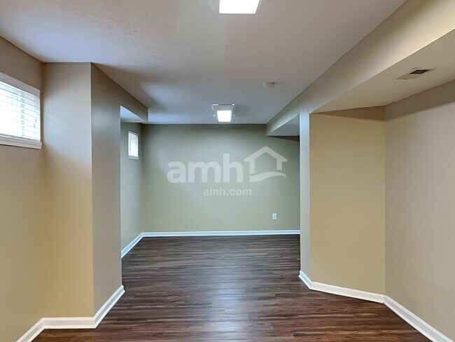 Building Photo - 6312 Satin Wood Dr