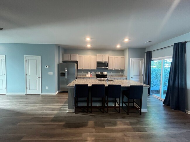 Building Photo - 7650 Knightbell Cir