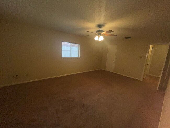 Building Photo - 5217 Tartan Dr