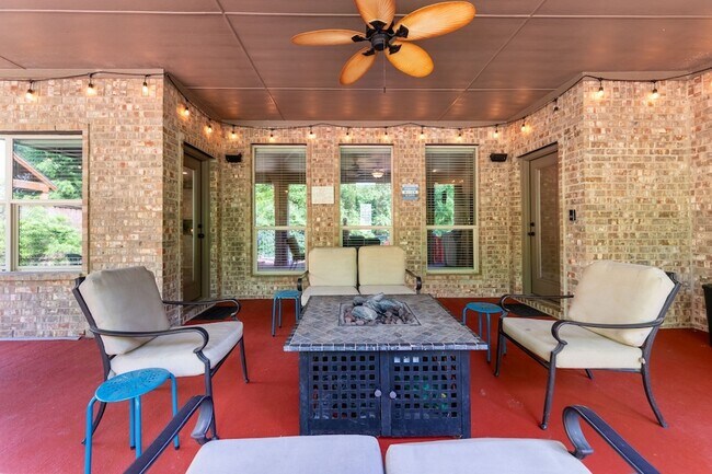 Building Photo - 939 Windham Dr