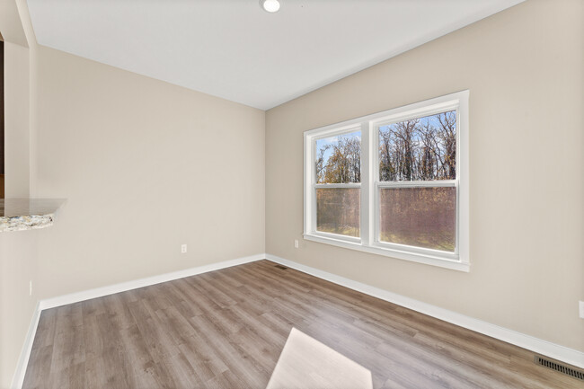 Building Photo - 705 Ravenshire Ct