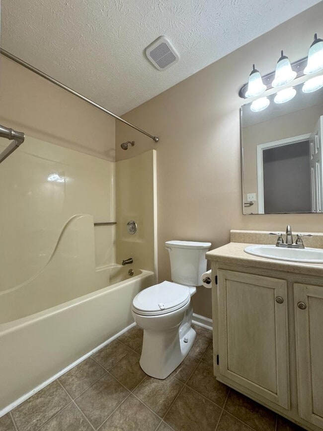 Building Photo - 699 Dowfield Dr