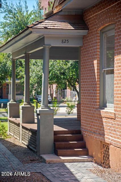 Building Photo - 825 N 3rd Ave