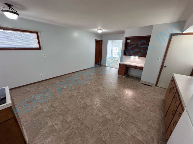 Building Photo - 6329 SE 97th Ave