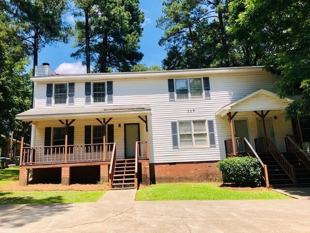 Building Photo - 117 E Circle Dr