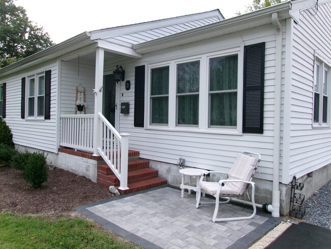 Building Photo - 3 Talbot Ave