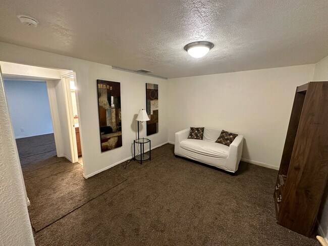 Building Photo - 4101 Juniper Hills Dr