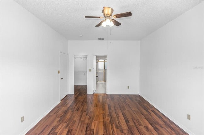 Building Photo - 5831 Plumtree Ct