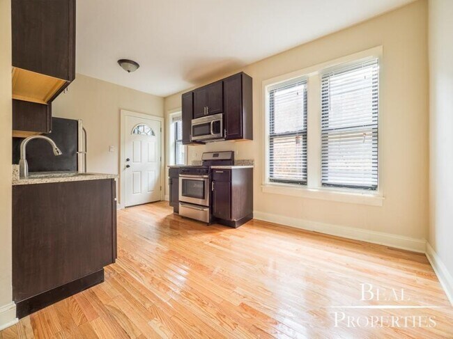 Primary Photo - 1 bedroom in CHICAGO IL 60613