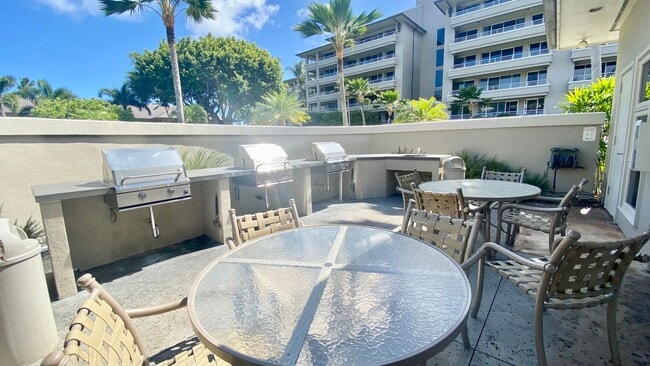 Building Photo - Spacious 2 Bedroom, 2 Bath, with 2 Parking Stalls - Kalele Kai in Hawaii Kai
