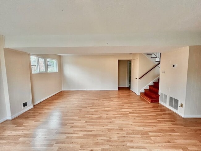 Building Photo - 8308 Whitman Dr