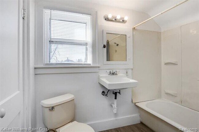 Building Photo - 7559 Studebaker Ave
