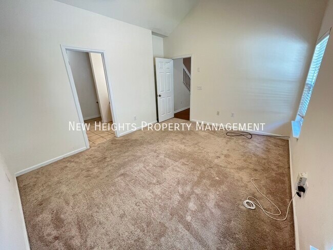 Building Photo - Spacious Townhouse at Grand Oaks Plantation!!