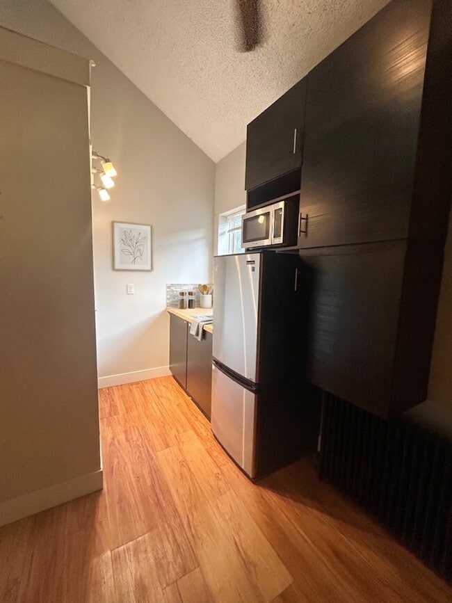 plaza kitchen - Plaza West