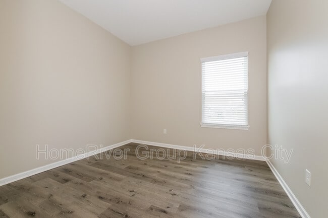 Building Photo - 26125 W 141st Terrace