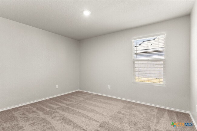 Building Photo - 2844 Rosefinch