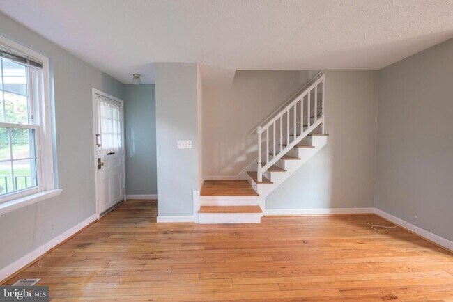 Building Photo - 4859 S 28th St