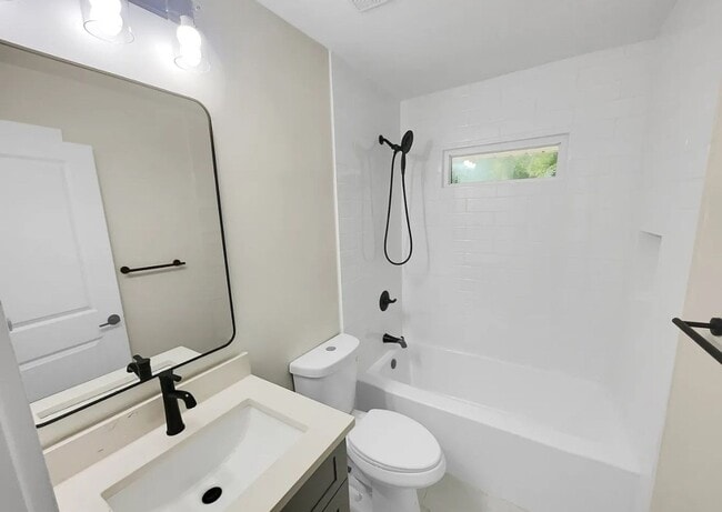 Building Photo - Charming 3BR House in Decatur